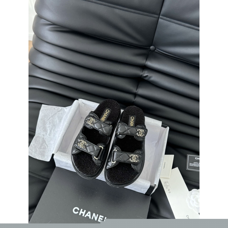 Ch*el slippers